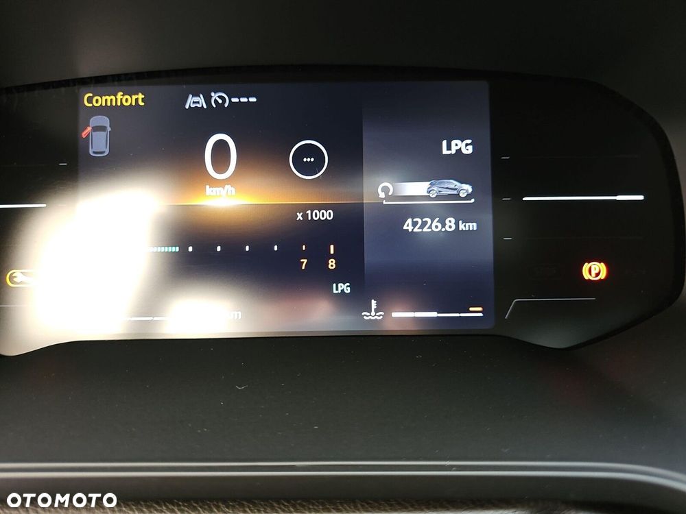Renault Captur - 22