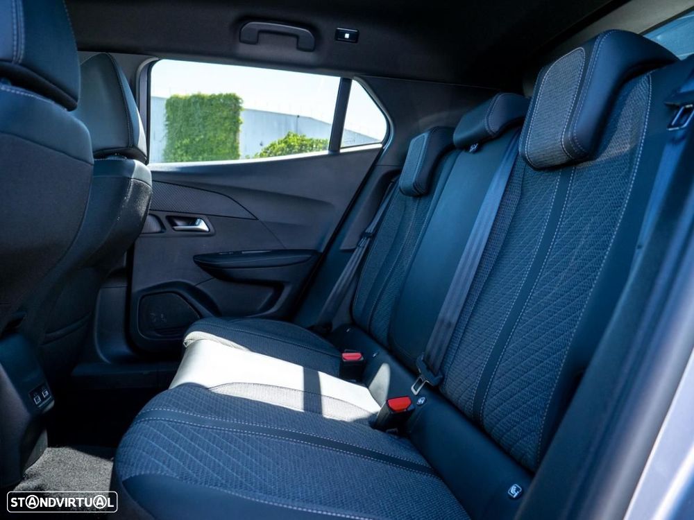Peugeot e-2008 54 kWh Allure - 25