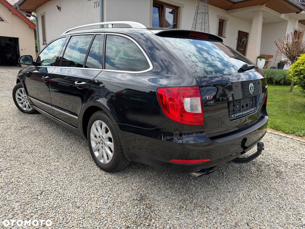Skoda Superb 2.0 TDI DSG Exclusive - 4