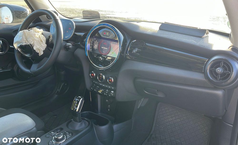 MINI Cooper SE Yours Trim - 12