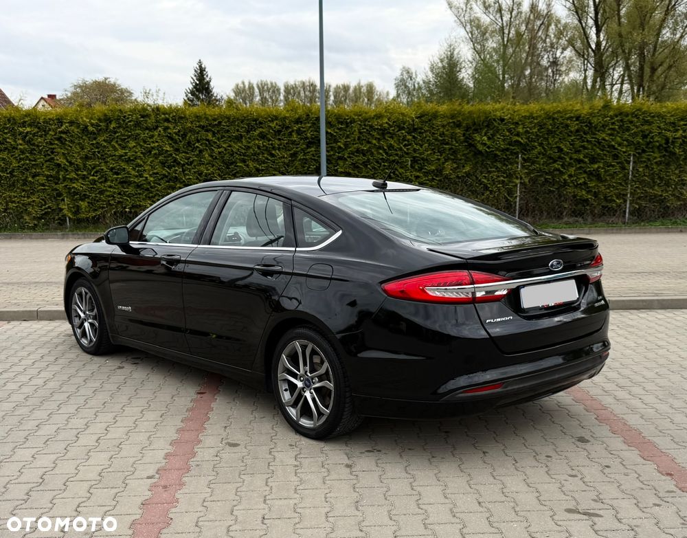 Ford Fusion - 2