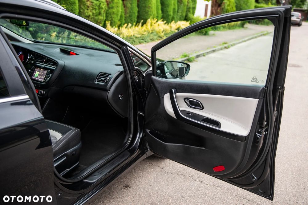 Kia Ceed 1.6 GDI Vision - 34