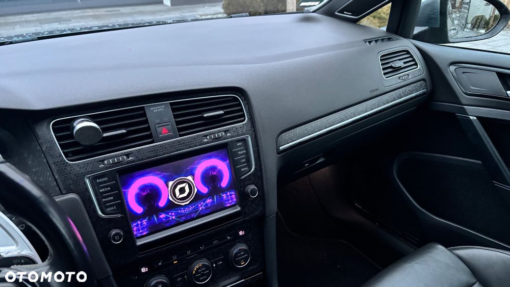 Volkswagen Golf - 19