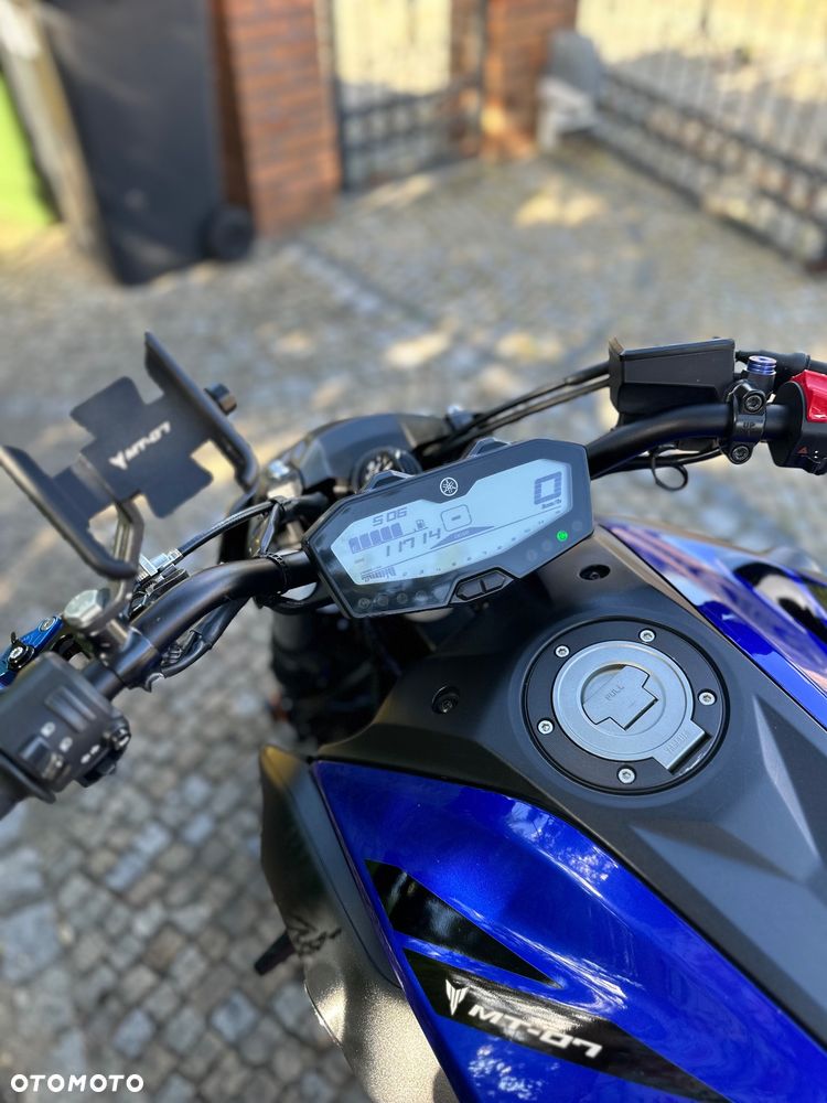 Yamaha MT - 7