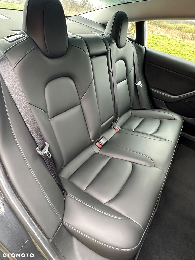 Tesla Model 3 - 14