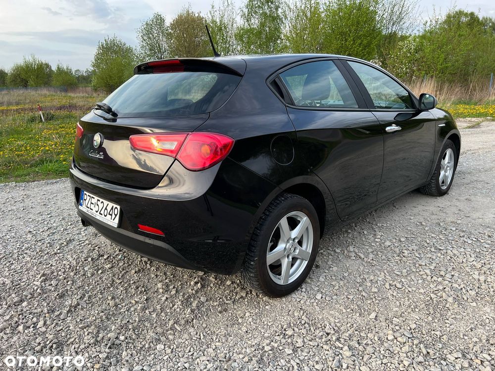 Alfa Romeo Giulietta 1.6 JTDM Veloce - 10
