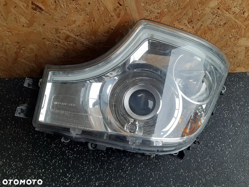 # MERCEDES ACTROS MP4 MP5 EURO 6 LAMPA REFLEKTOR LEWA PRZEDNIA LED XENON 9618205239 - 1