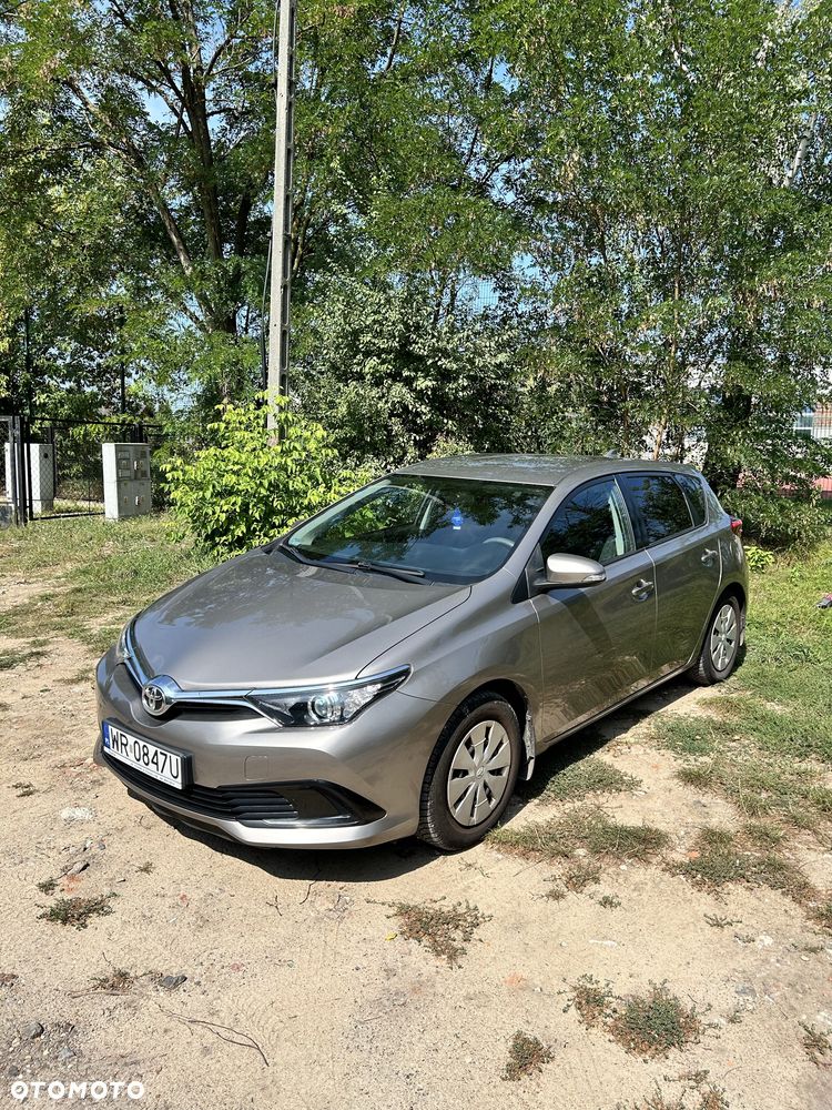 Toyota Auris - 1
