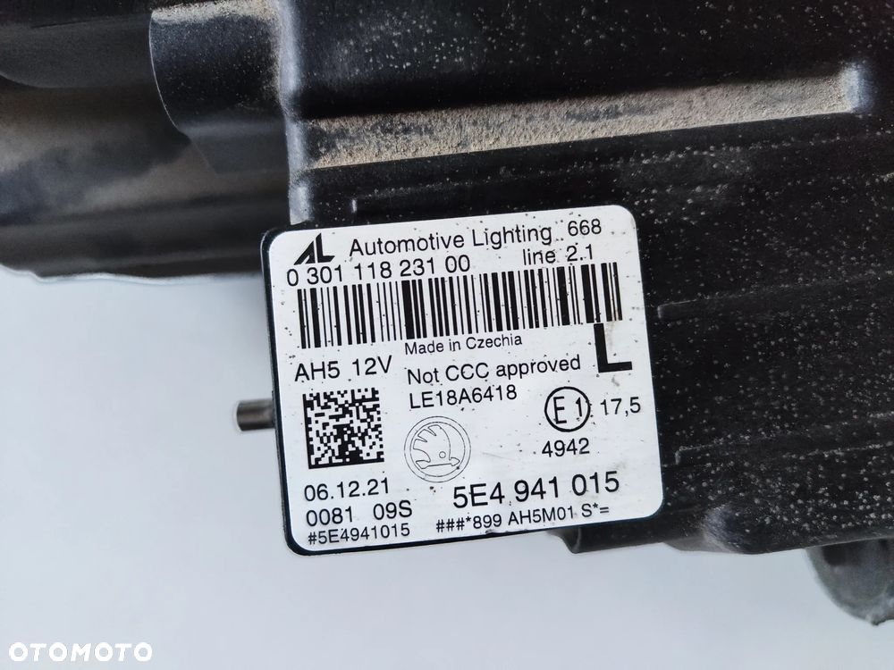 Reflektor lewy przedni Skoda Octavia 5E4 941 015 - 8