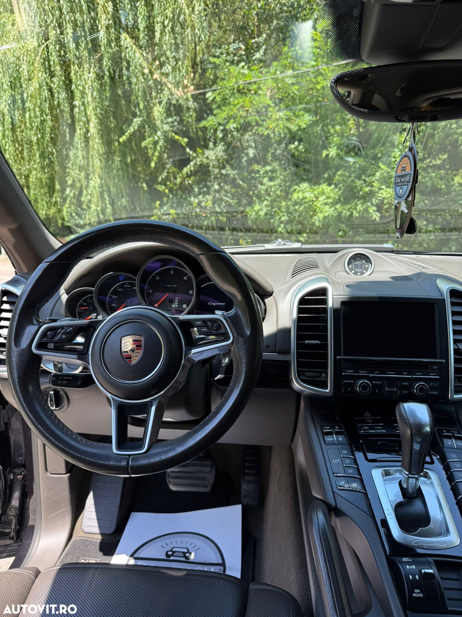 Porsche Cayenne 3.0 L - 8