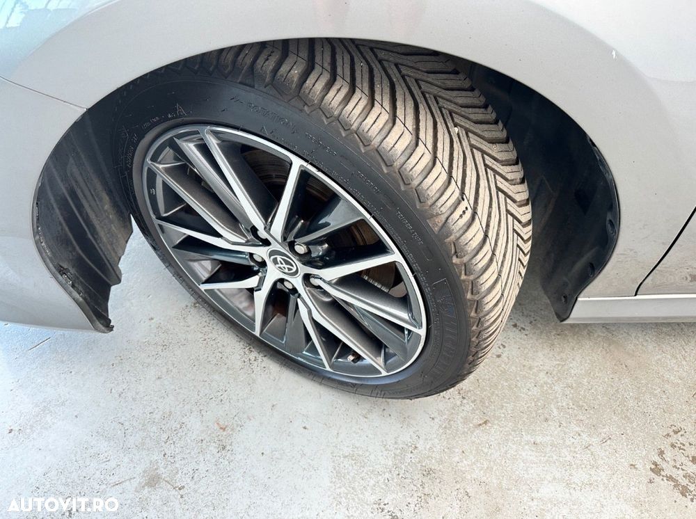 Toyota Camry Executive - 20