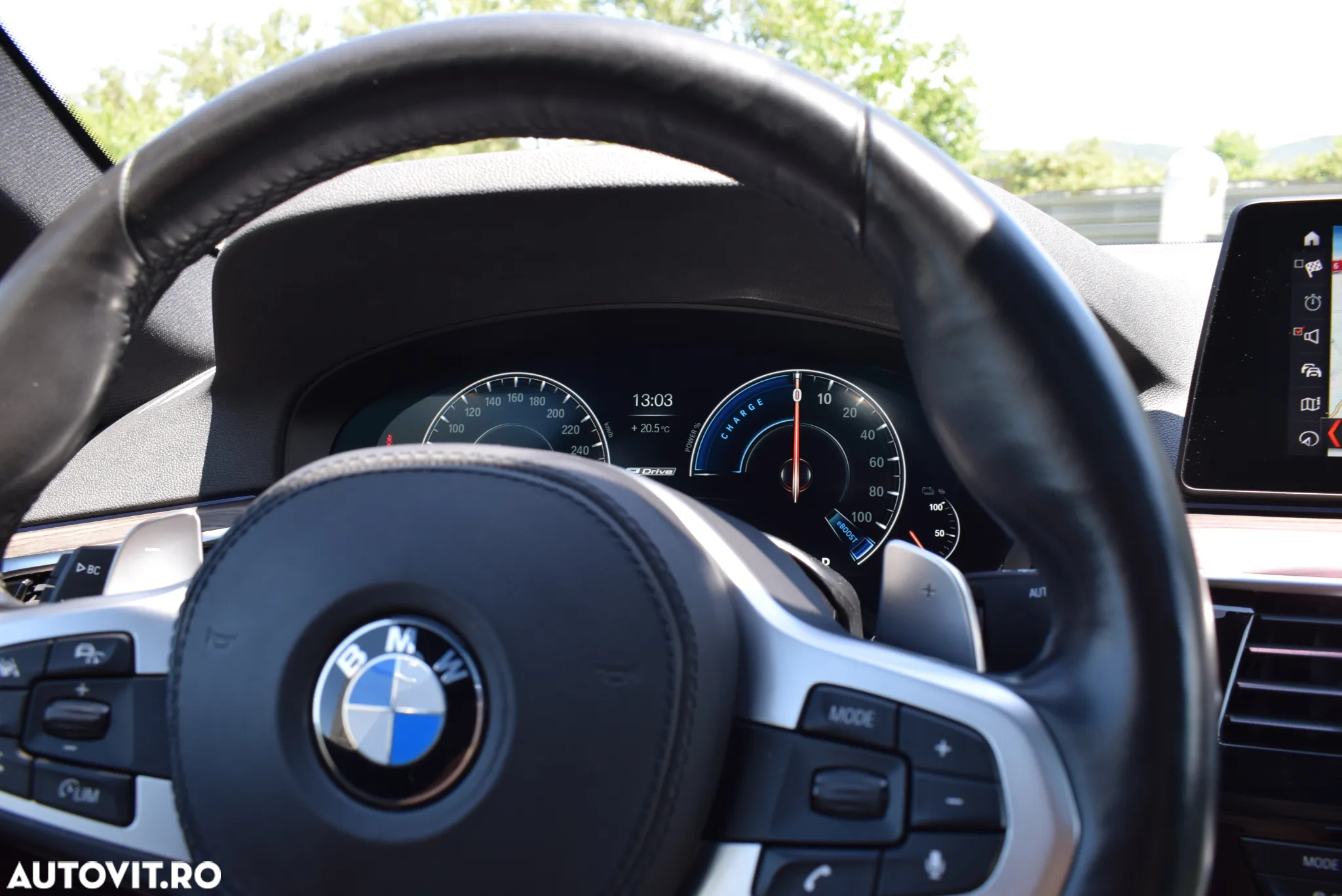 BMW Seria 5 530e iPerformance Aut. Sport Line - 29