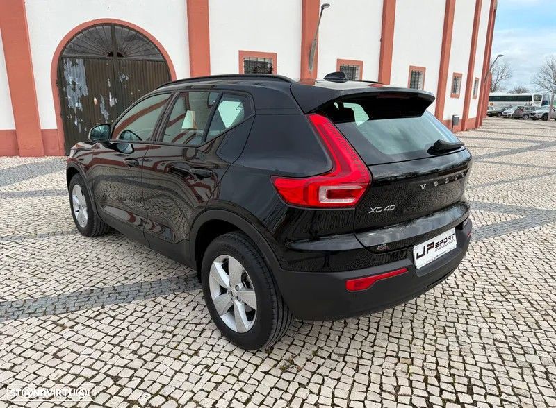 Volvo XC 40 2.0 D3 Momentum Core - 6