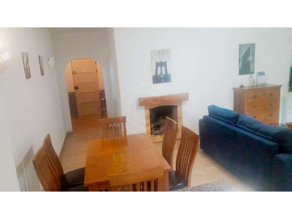 Apartamento acolhedor situado a apenas 400 metros da Praia do Forte... - Grande imagem: 4/24