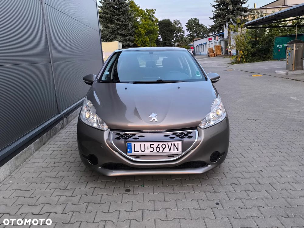 Peugeot 208 - 3