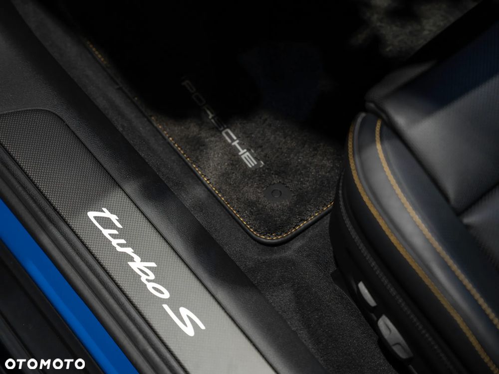 Porsche Panamera Turbo S E-Hybrid PHEV - 40