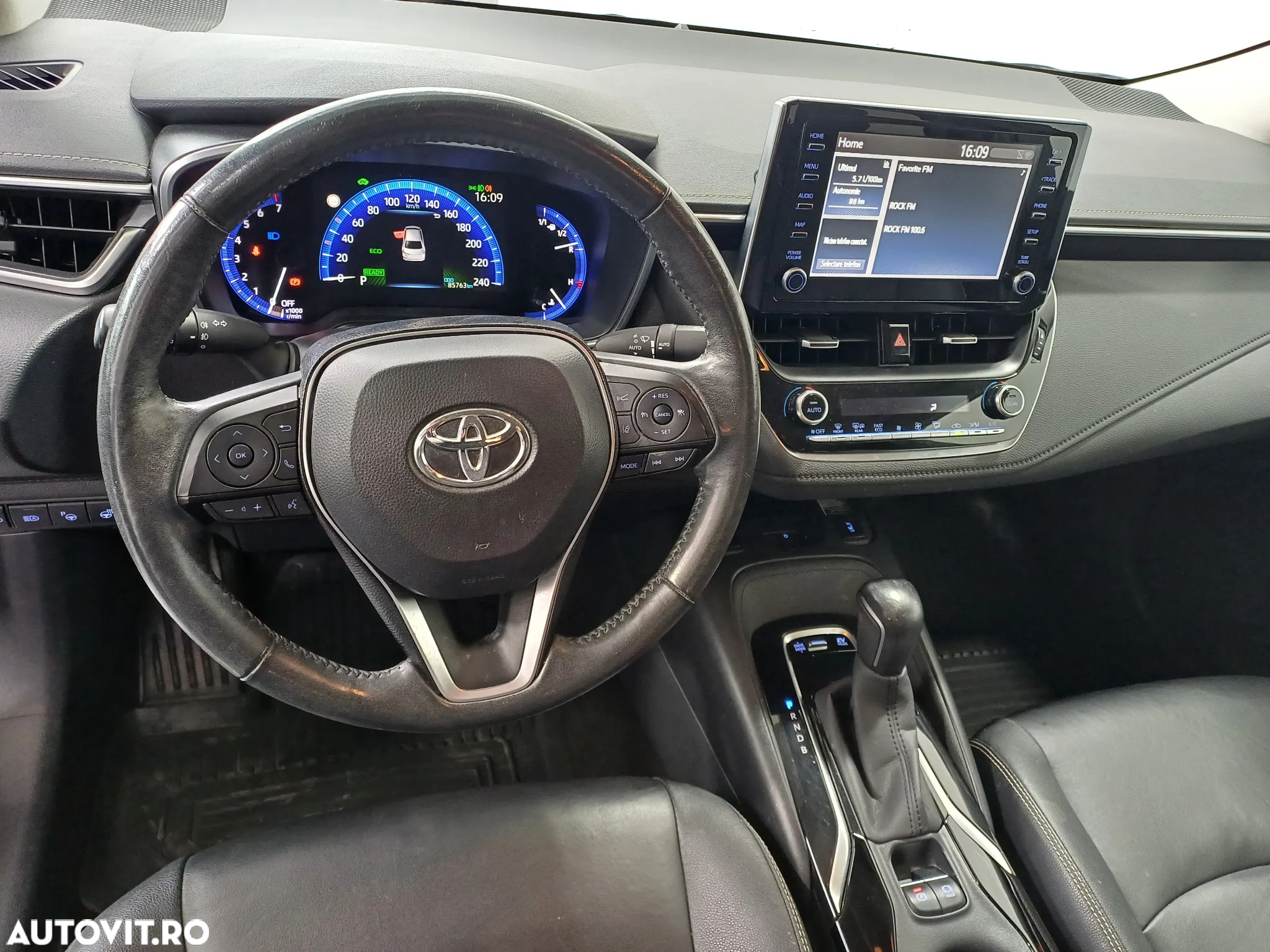 Toyota Corolla 1.8 HSD Exclusive interior Negru - 6