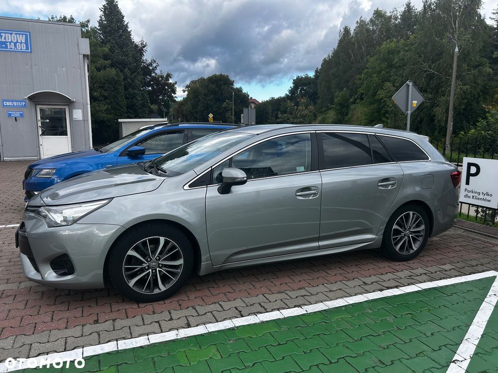 Toyota Avensis 2.0 Prestige MS - 3