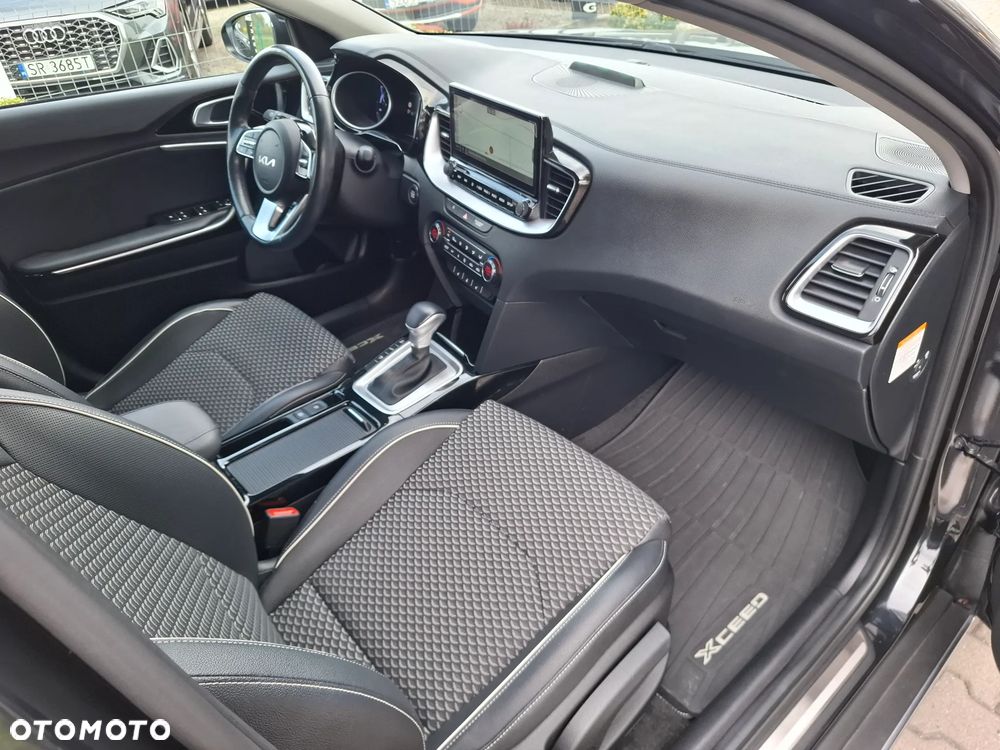 Kia XCeed - 30