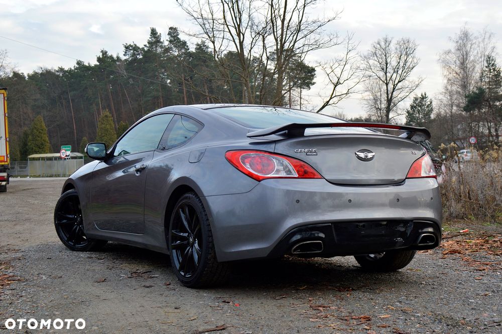 Hyundai Genesis Coupe 3.8 V6 Executive - 5