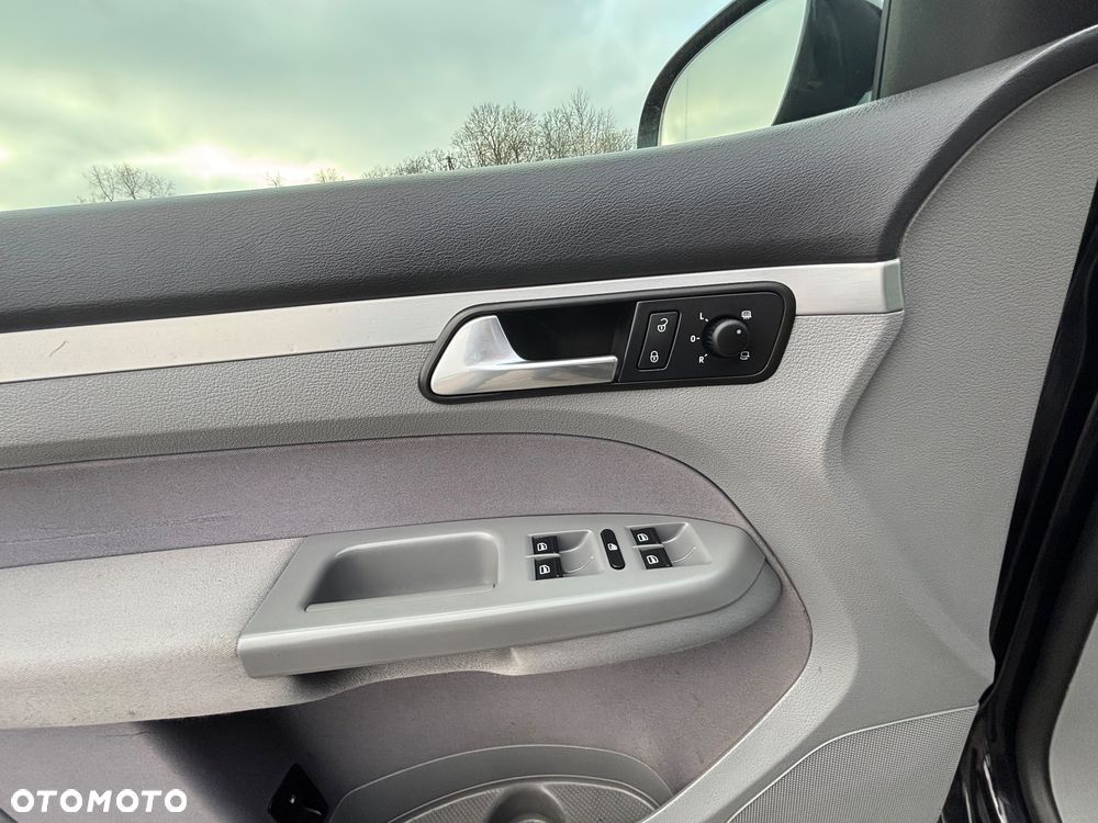 Volkswagen Touran 2.0 TDI DSG Highline - 15