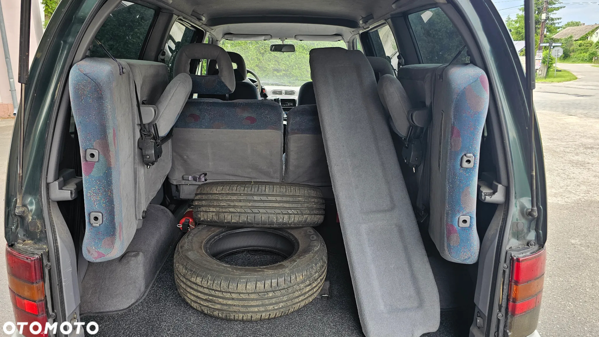 Nissan Serena 2.3 D SLX - 11