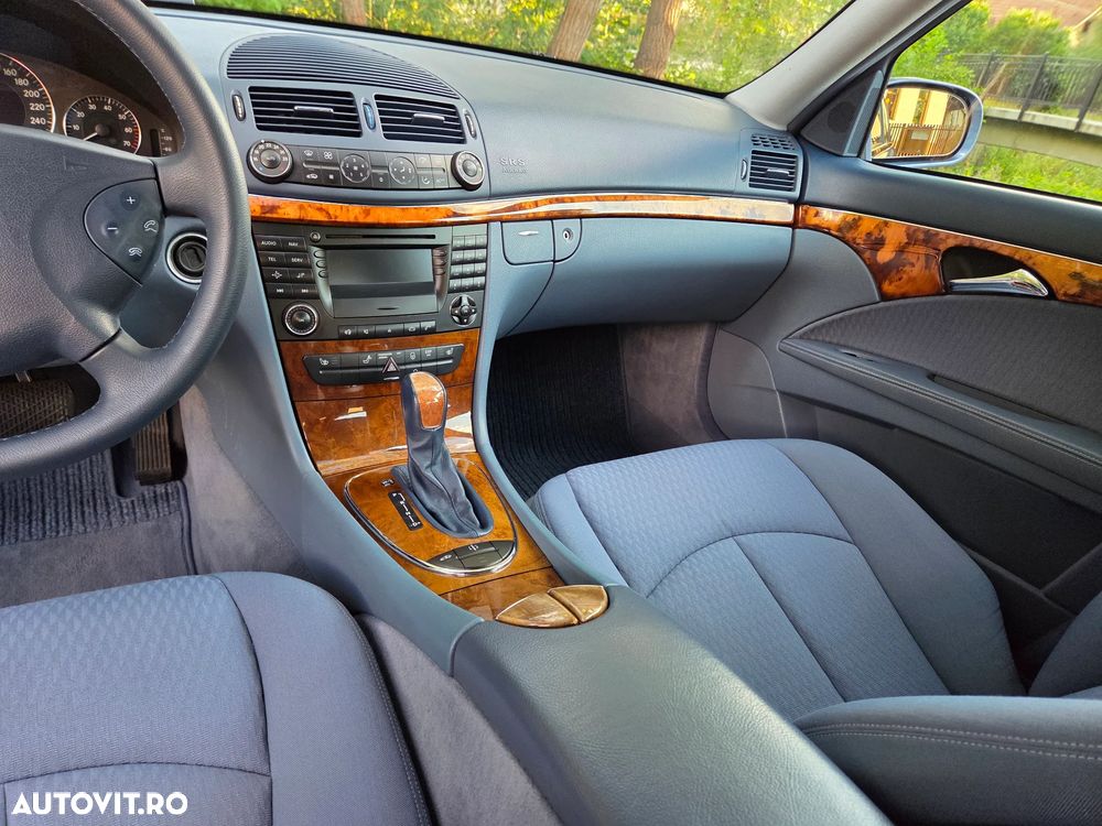 Mercedes-Benz E - 31
