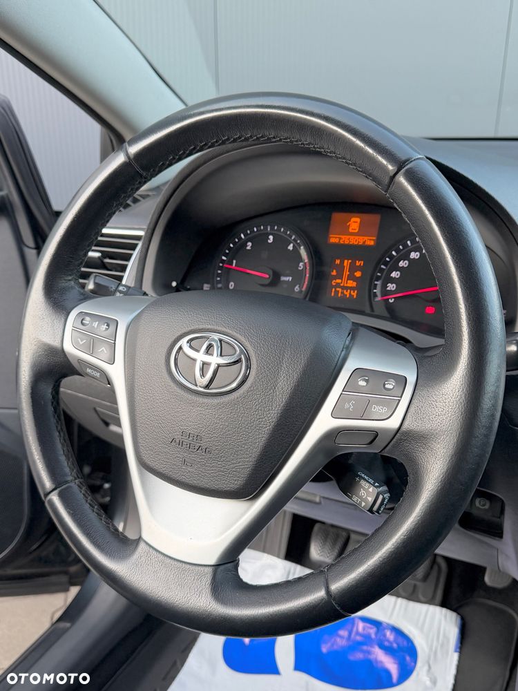 Toyota Avensis 2.0 D-4D Edition (2014) - 9