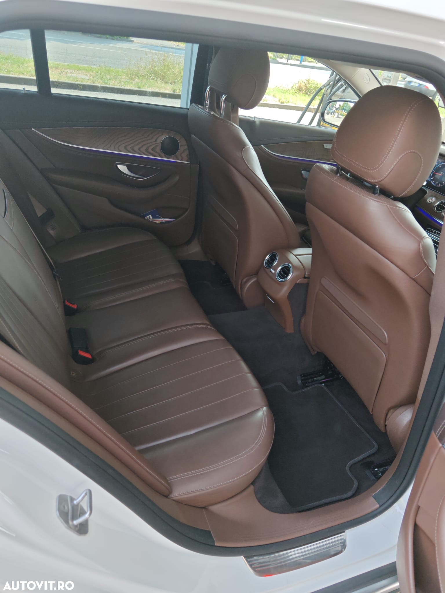 Mercedes-Benz E - 15