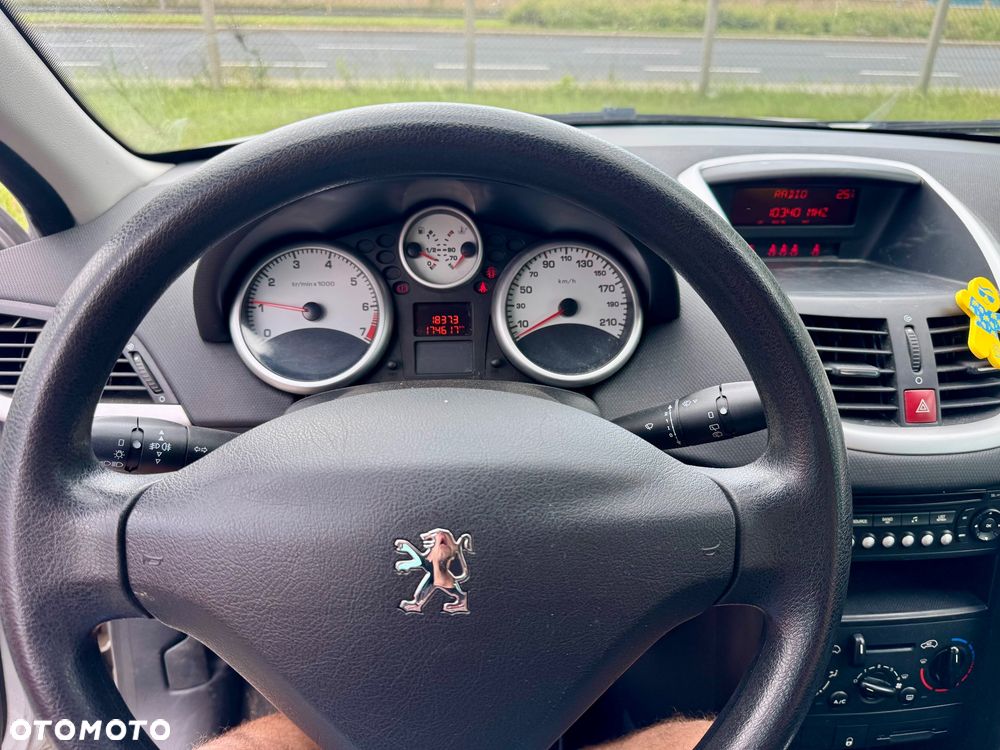 Peugeot 207 95 VTi Urban Style - 11
