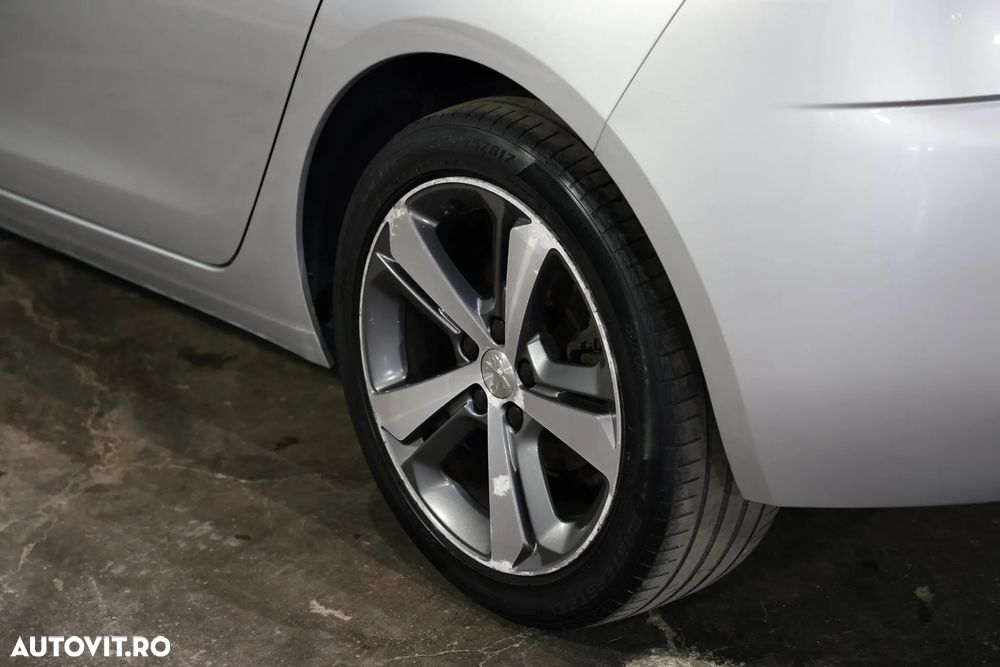 Peugeot 308 e-HDi FAP 115 Stop&Start EGS6 Allure - 24