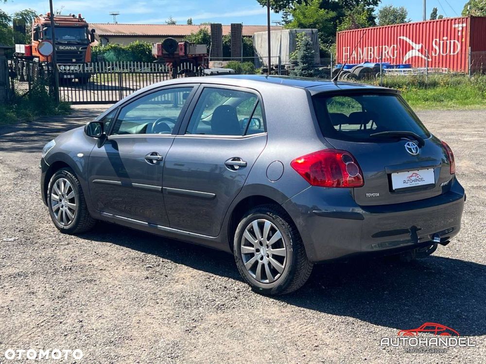 Toyota Auris - 4