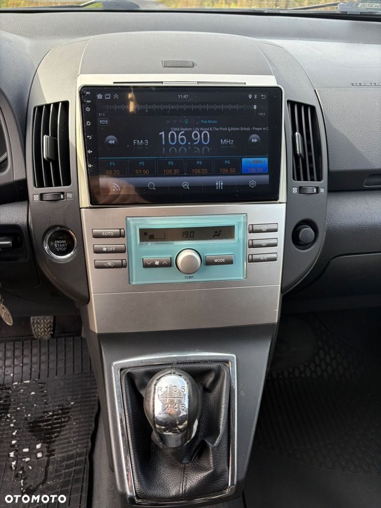 Toyota Corolla Verso - 7