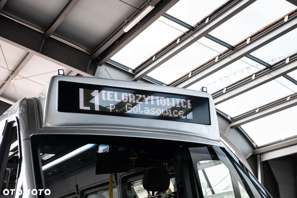 Mercedes-Benz Sprinter 519 - 18