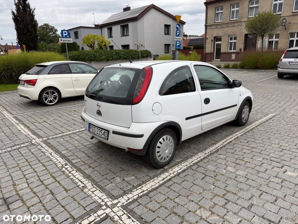 Opel Corsa 1.0 12V Cosmo - 4