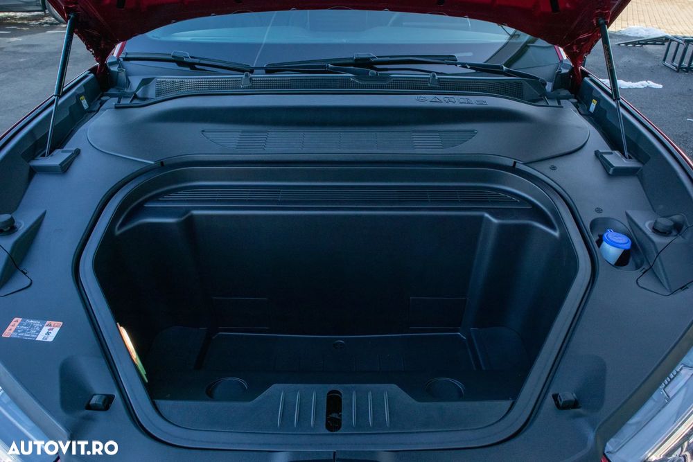 Ford Mustang Mach-E - 18