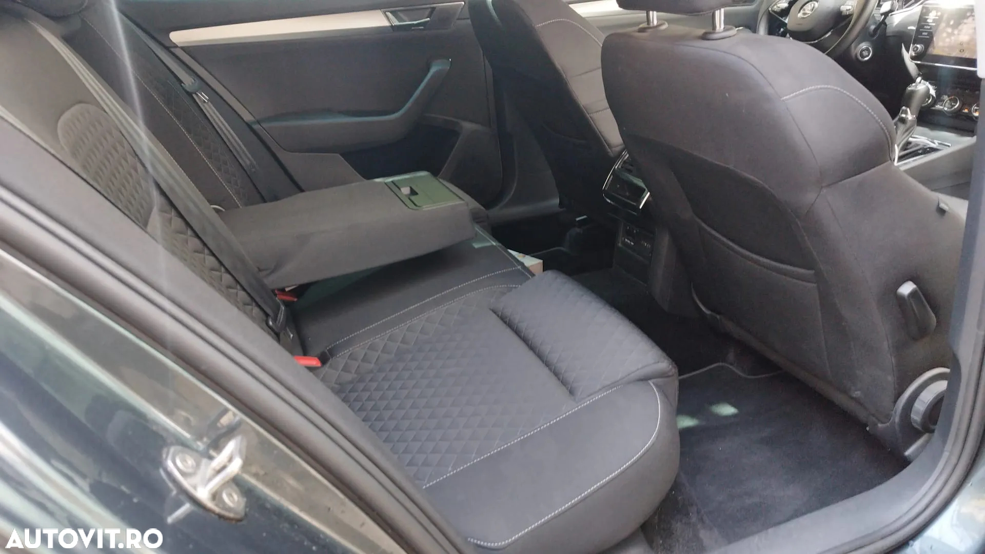Skoda Superb 2.0 TDI DSG Ambition - 7