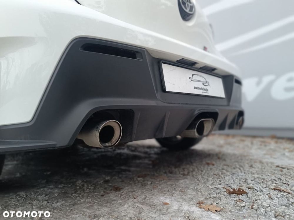 Toyota GR Corolla - 39