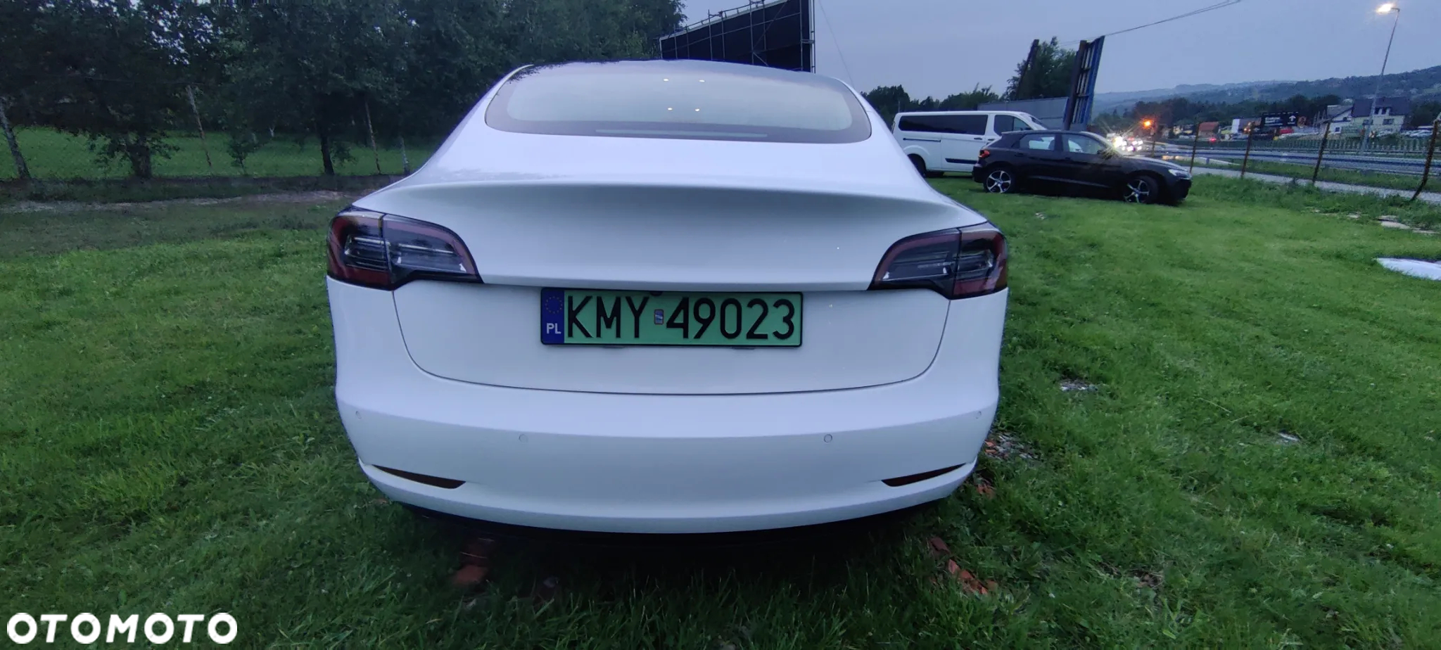 Tesla Model 3 - 5