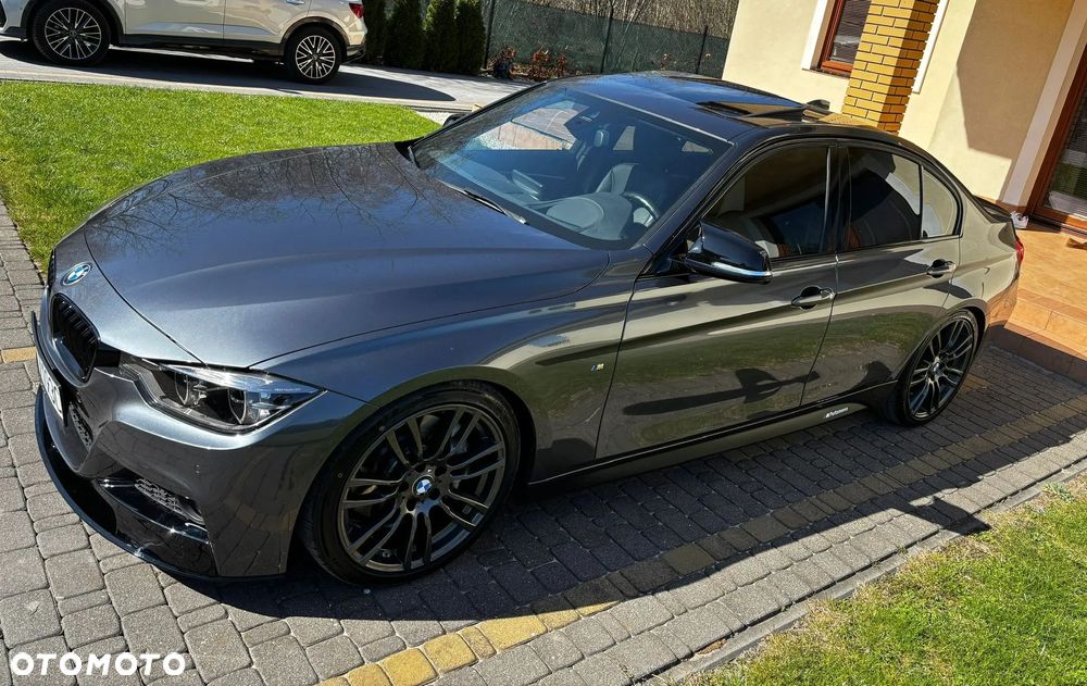 BMW Seria 3 340i xDrive Edition M Sport Shadow - 17