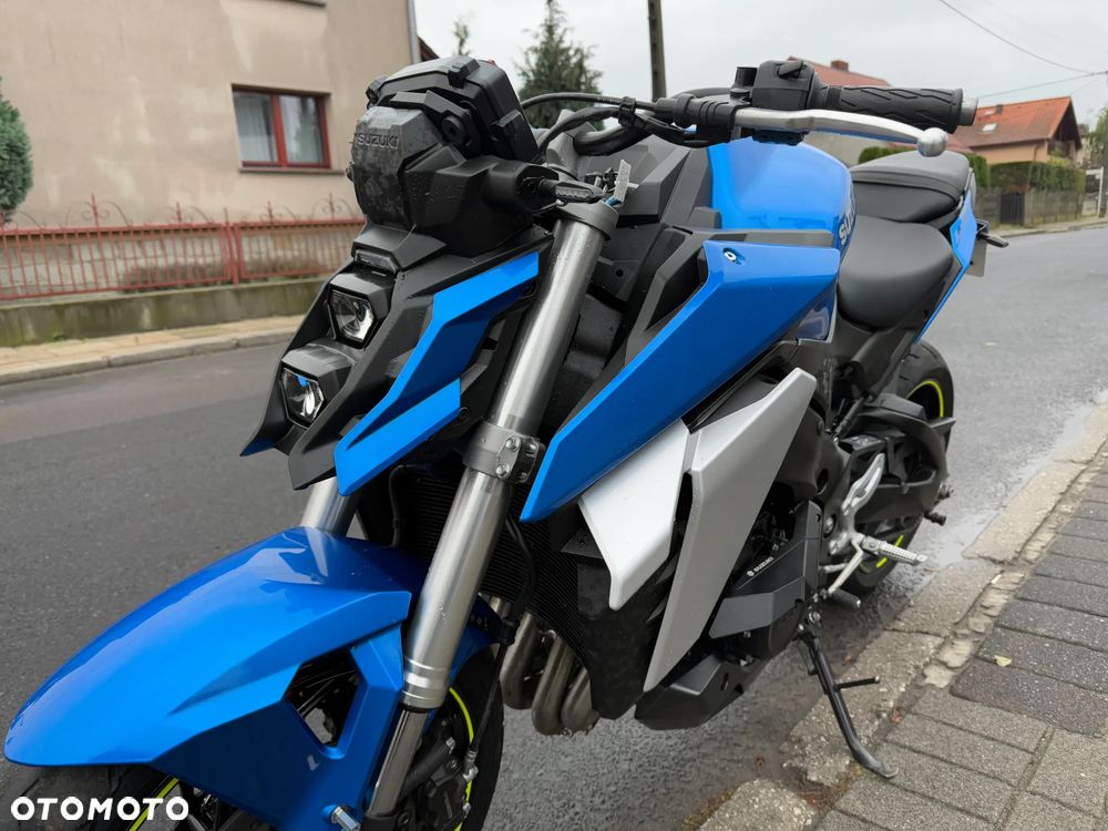 Suzuki GSX - 15