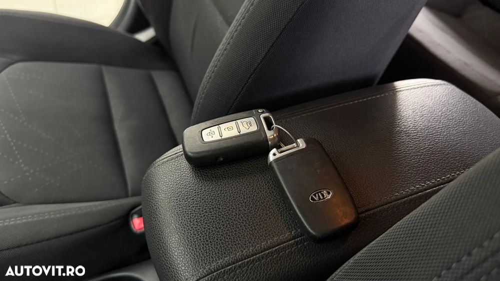 Kia Rio - 25