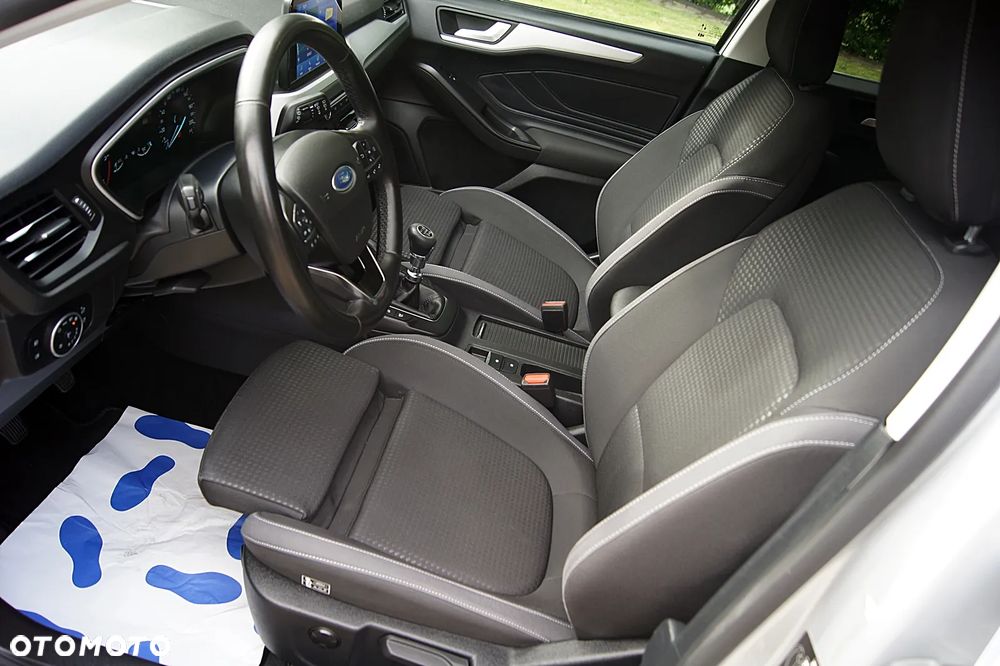 Ford Focus 1.5 EcoBlue Start-Stopp-System COOL&CONNECT DESIGN - 24
