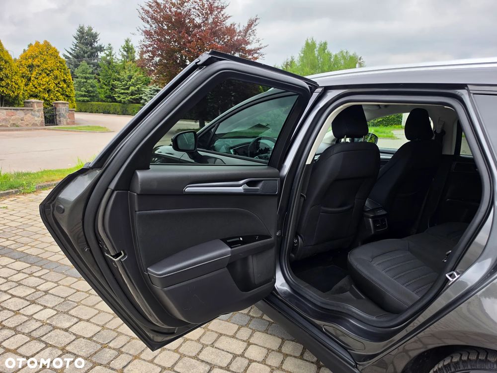 Ford Mondeo 2.0 TDCi Titanium - 25