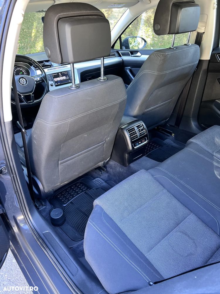 Volkswagen Passat 2.0 TDI DSG Comfortline - 13