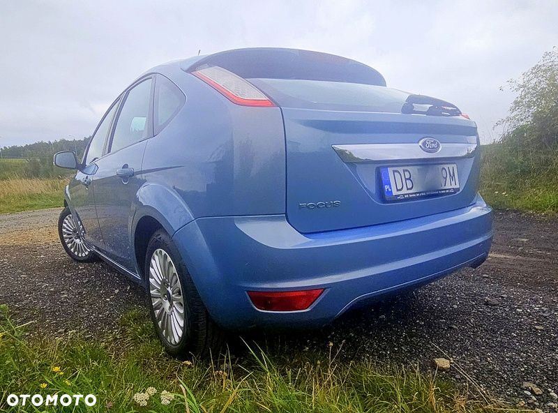 Ford Focus 2.0 16V Titanium - 19