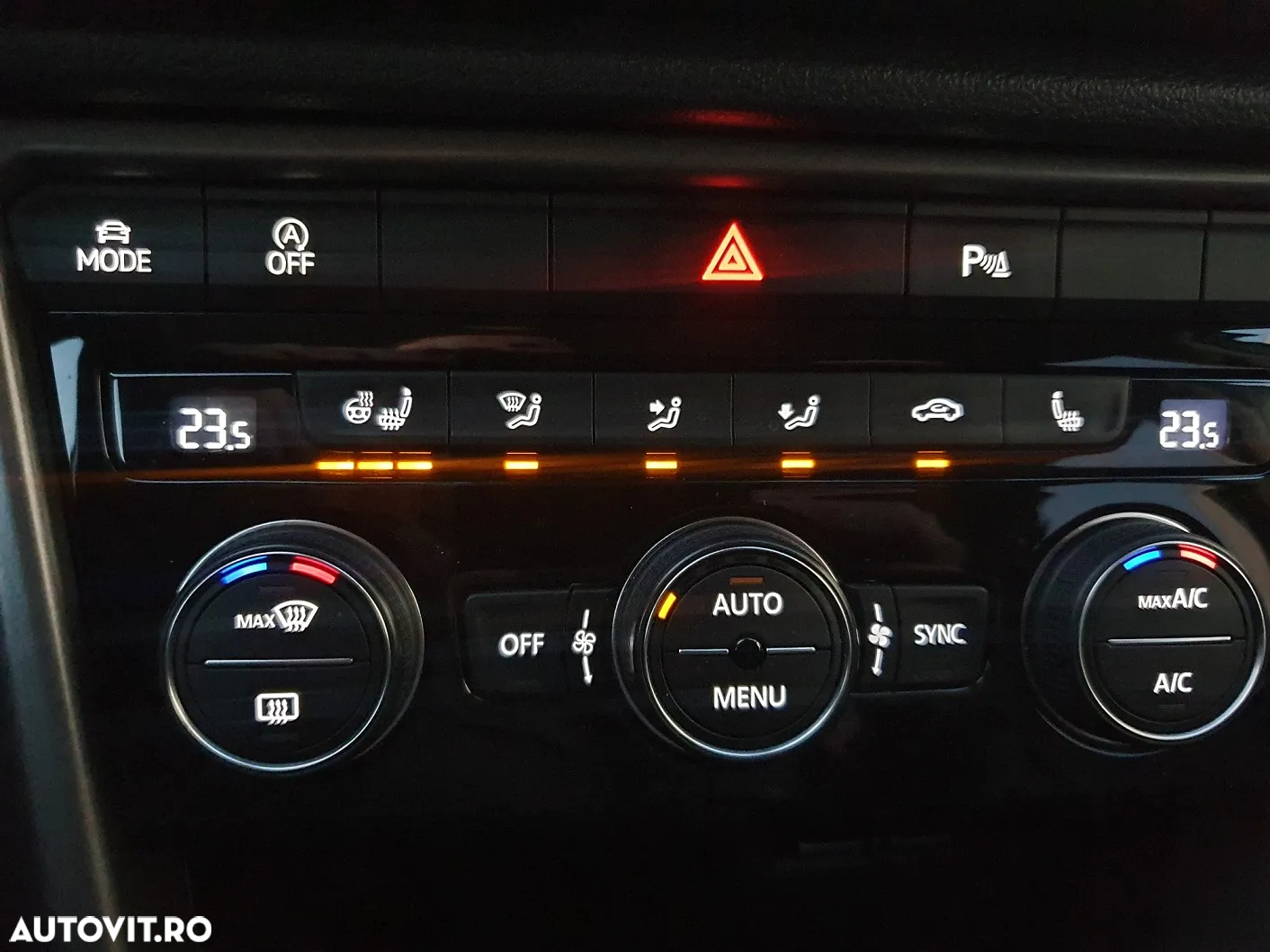 Volkswagen T-ROC - 14
