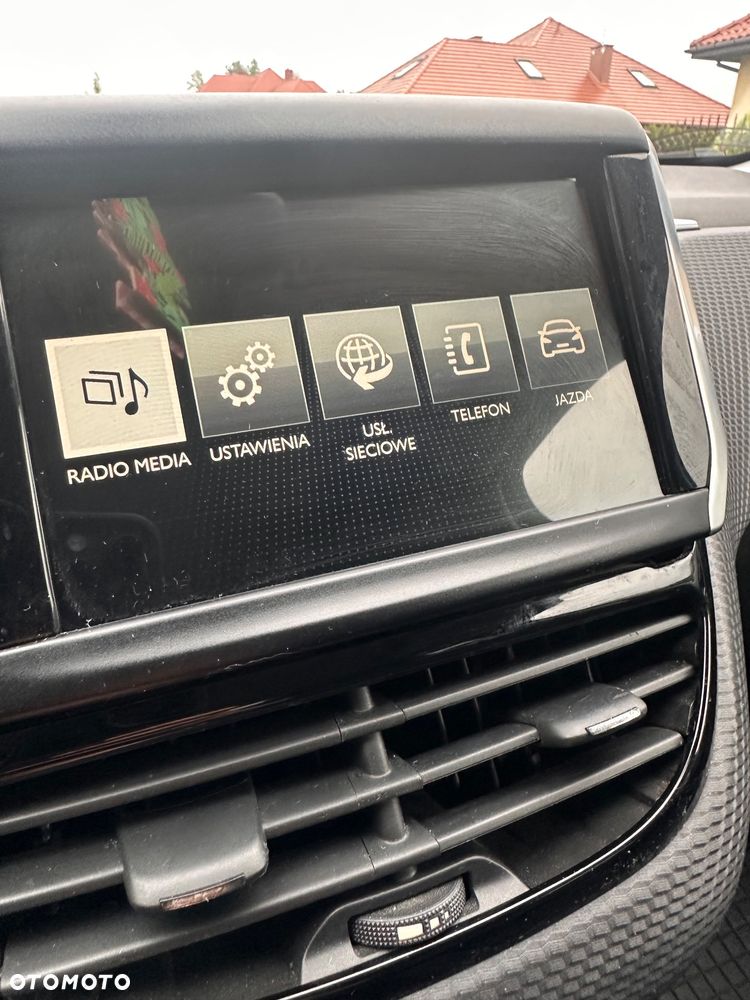 Peugeot 208 1.2 PureTech Allure - 16