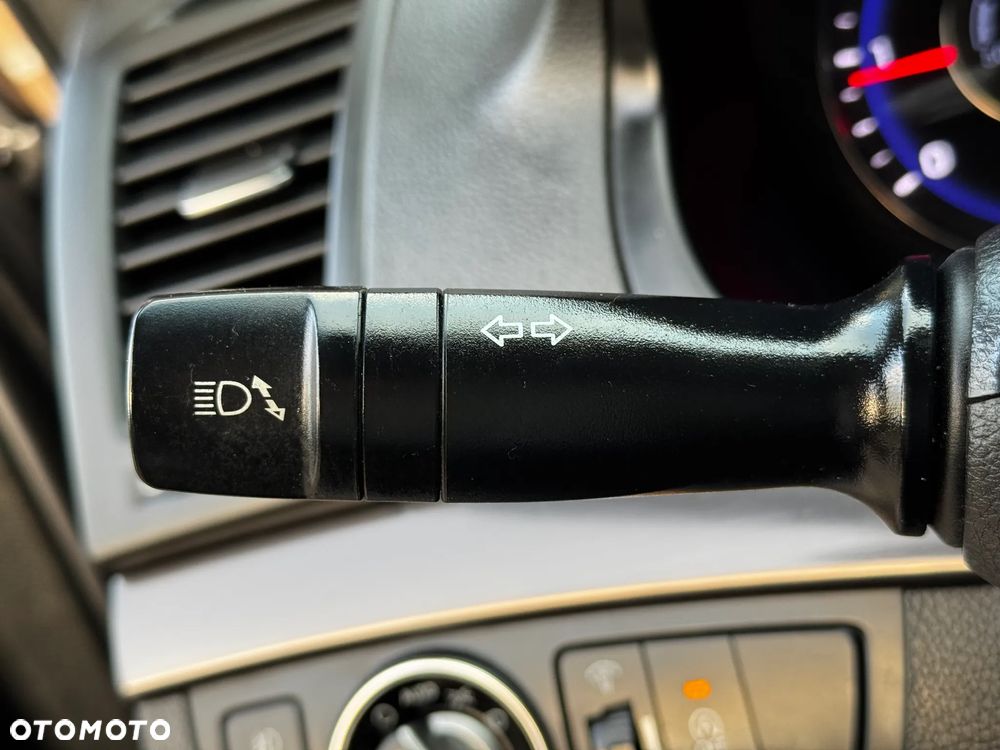 Hyundai i40 1.7 CRDi Comfort + - 23