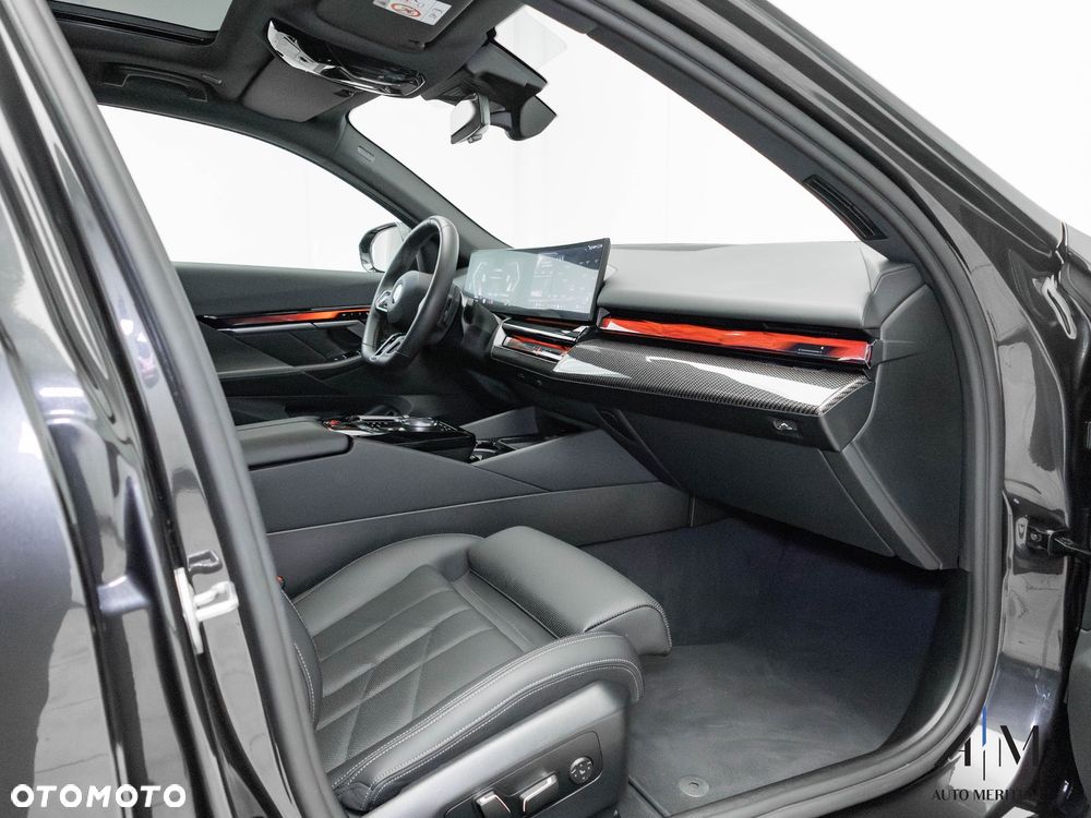 BMW Seria 5 520d xDrive - 23